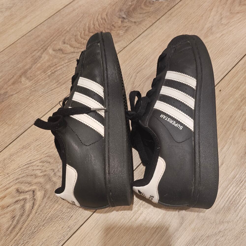 Adidas Superstar II Black Sneakers White Stripes and Classic Shell Toe Size 7 - Picture 4 of 6